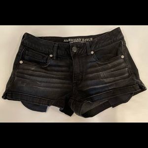 American Eagle shortie super super stretch size 8 dark denim shorts